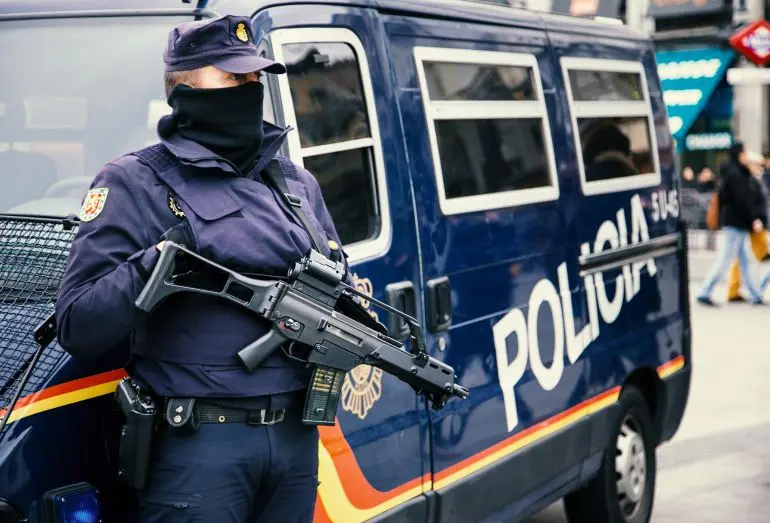 Casal português assaltado e feito refém por ‘falsos’ polícias em Madrid