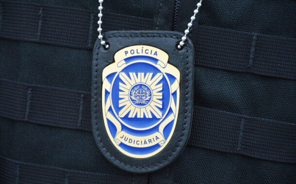 Adolescente esfaqueia ex-namorado da companheira em Gaia