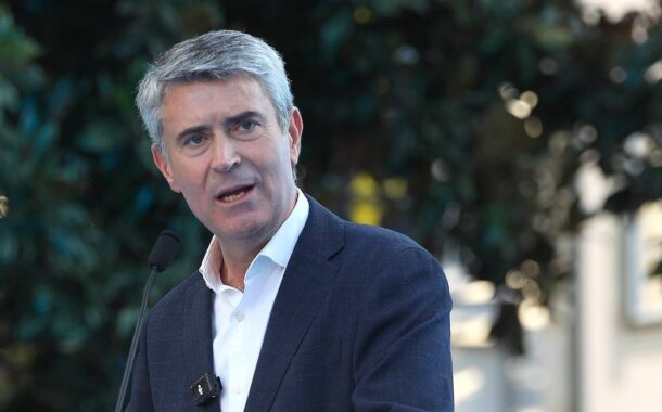 SNS “abalado”. José Luís Carneiro diz em Braga que Governo “falhou em toda a linha” na saúde
