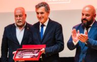 Autarca de Paredes de Coura recebe ‘Machado de honra’ com elogio a todos bombeiros voluntários