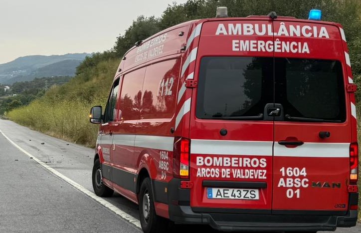 Despiste de scooter deixa jovem ferido em Arcos de Valdevez