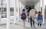Escola de Famalicão proíbe telemóveis a professores e funcionário