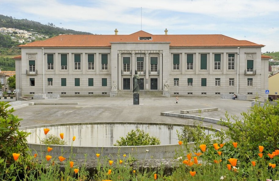 Chove dentro do Palácio da Justiça de Guimarães, denuncia sindicato