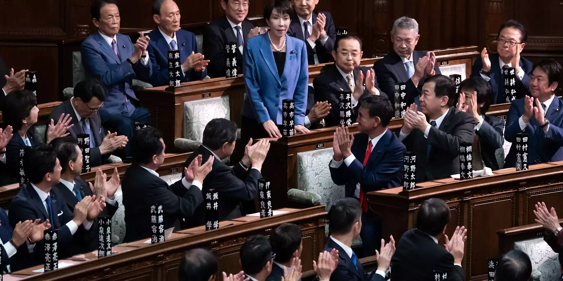 Eleita primeira mulher para liderar Governo do Japão