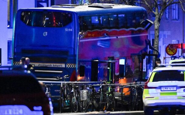 Vários mortos após colisão de autocarro contra paragem na Suécia