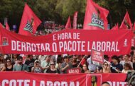 Catarina Martins, António Filipe e Jorge Pinto na rua contra pacote laboral