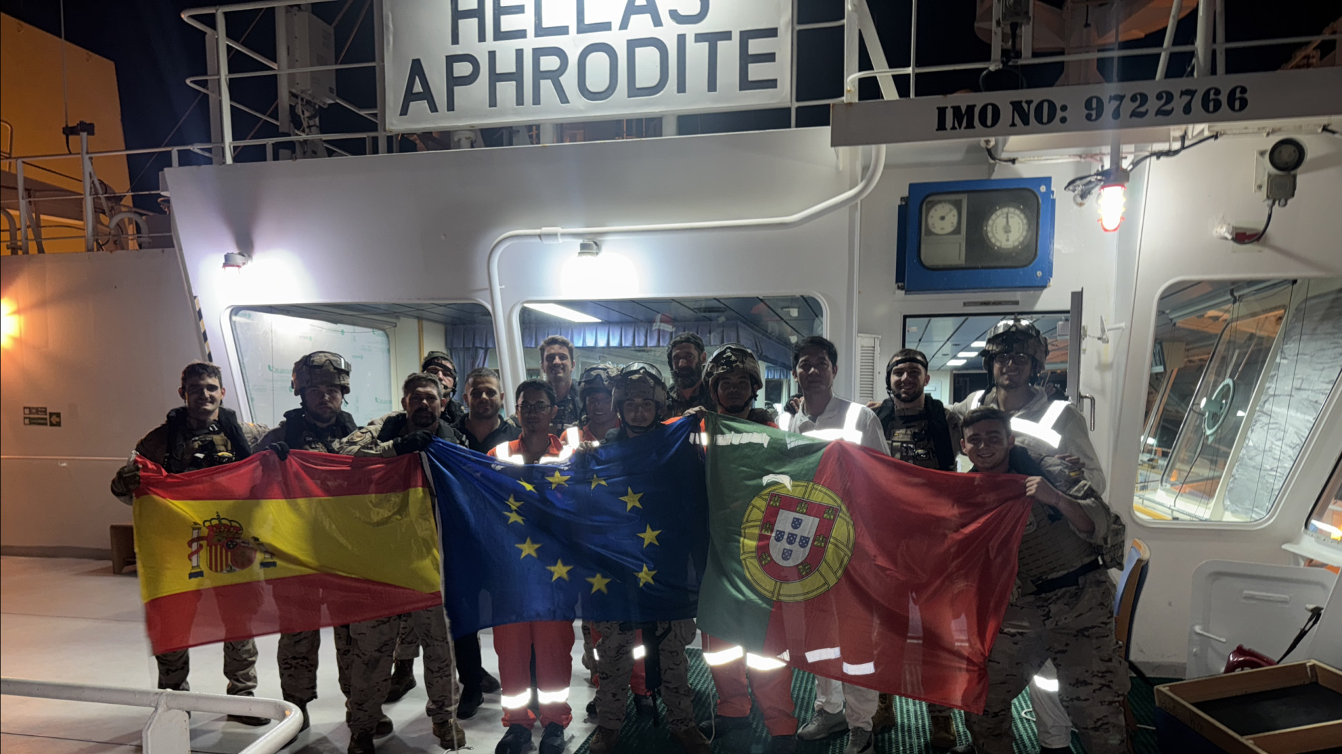 Militares portugueses ajudam a libertar navio sequestrado por piratas no Oceano Índico