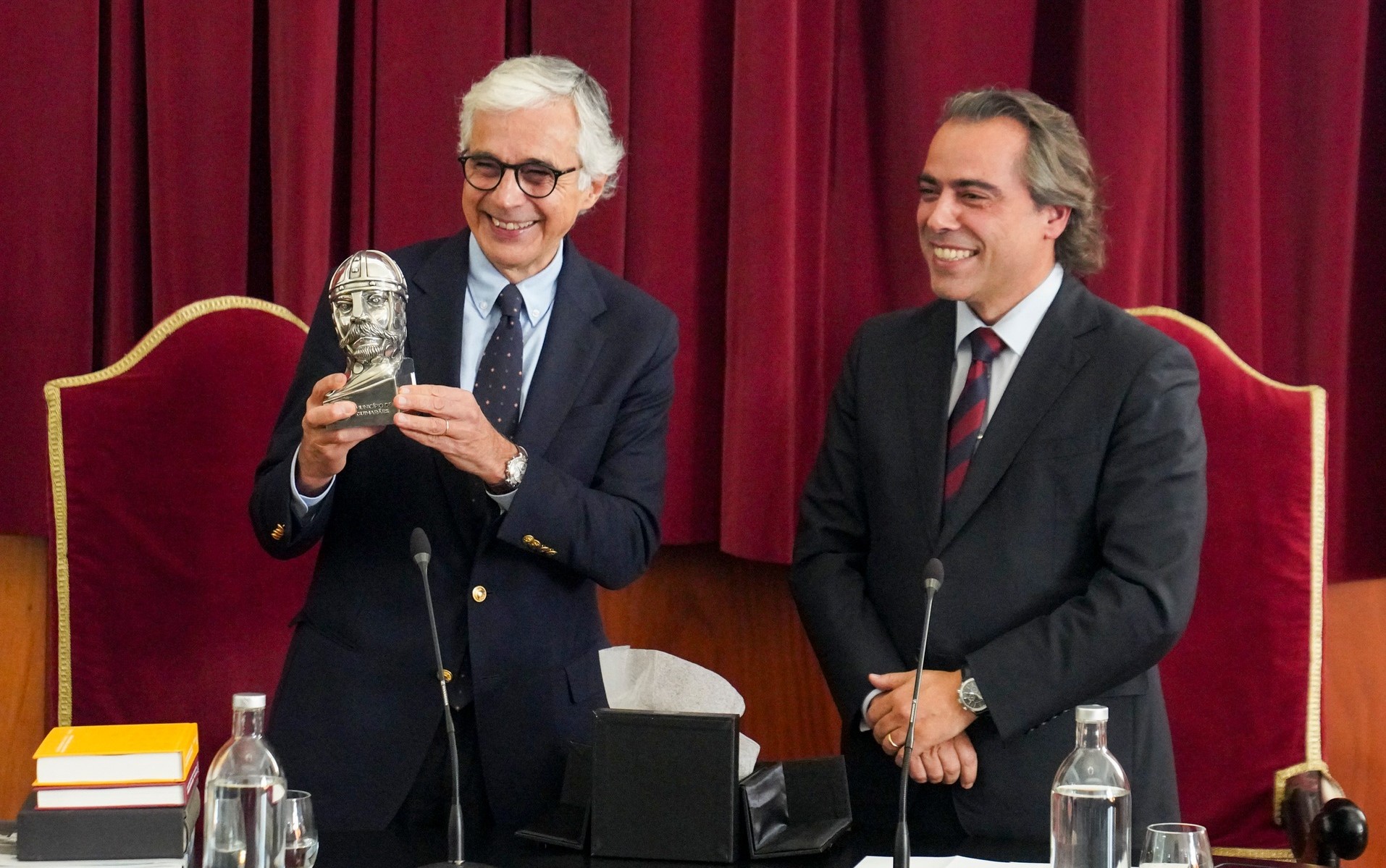 Autarca de Guimarães pede “bons ofícios” a Aguiar-Branco para instituir dia de Batalha de S. Mamede feriado nacional