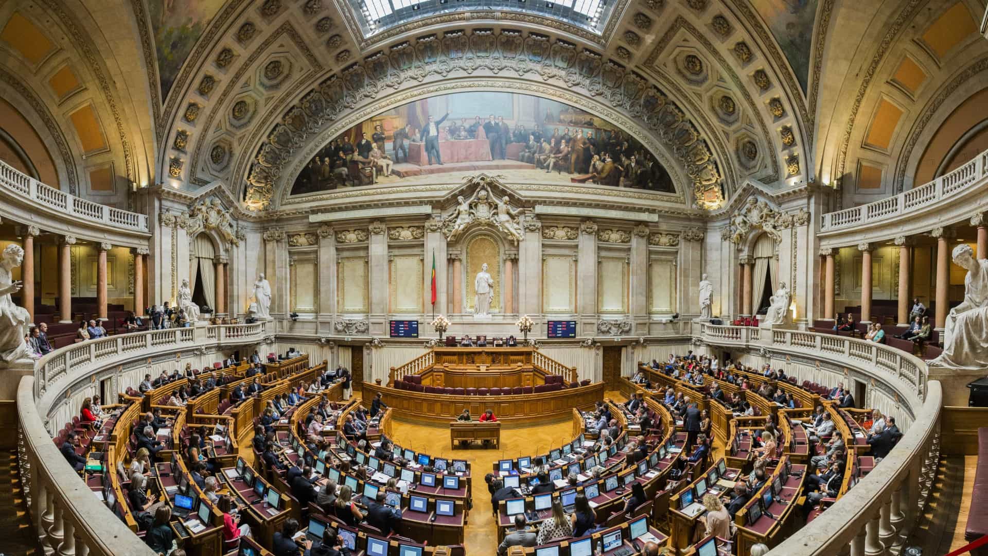 OE2026. Reforço do apoio a vítimas de violência doméstica aprovado com votos contra do PSD e CDS