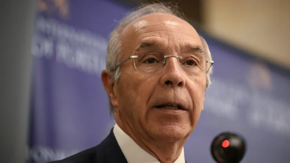 Voto dos emigrantes. Marques Mendes diz que portugueses lá fora “não são de segunda”