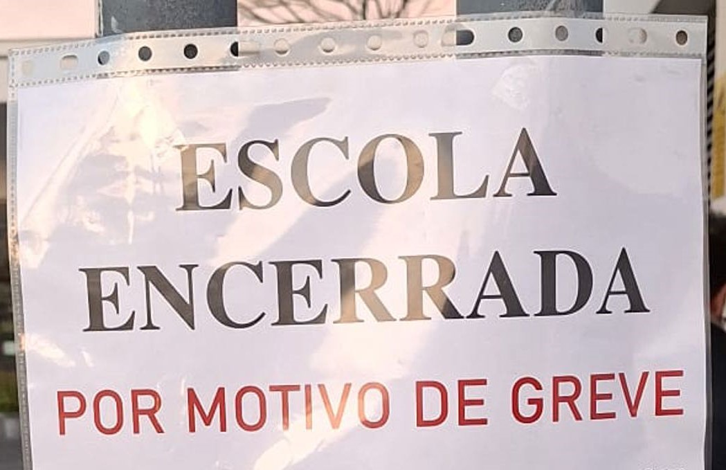 Greve fecha escolas em todo Minho