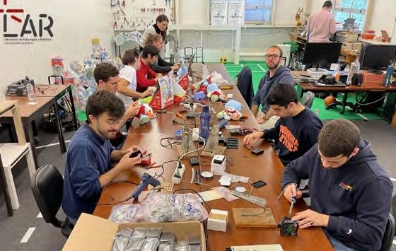 Câmara de Guimarães na campanha de adaptação de brinquedos eletrónicos para crianças com necessidades específicas