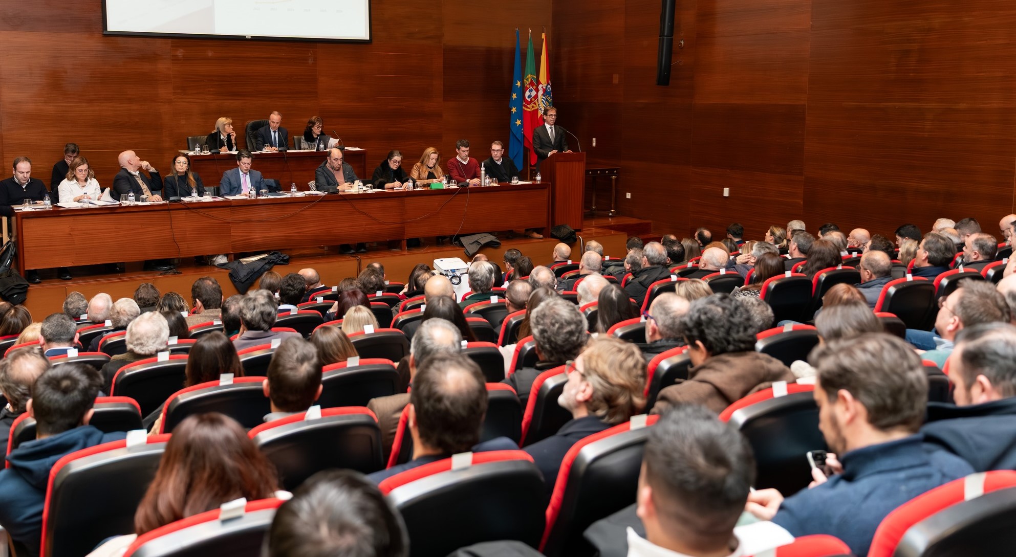 Barcelos aprova “maior orçamento de sempre” com votos contra da IL e Livre