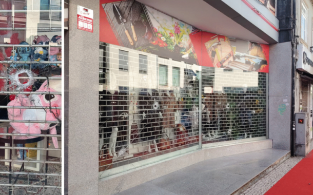 Ataque destrói montra de loja no centro de Famalicão
