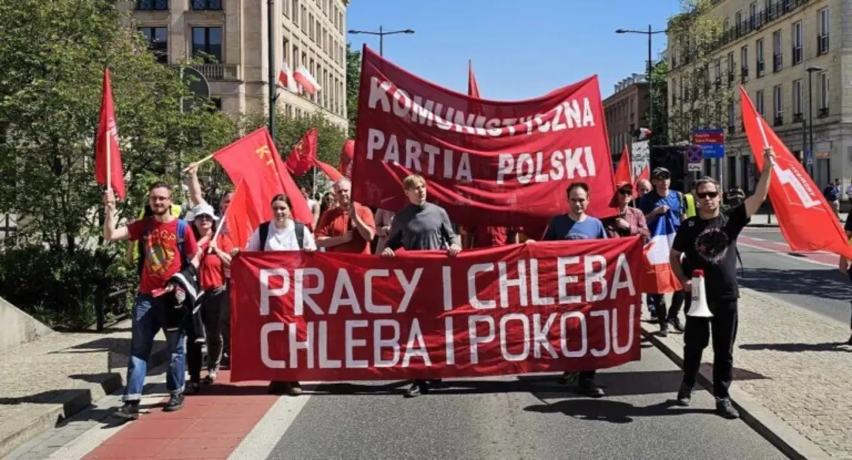 Tribunal da Polónia proíbe Partido Comunista por violar Constituição