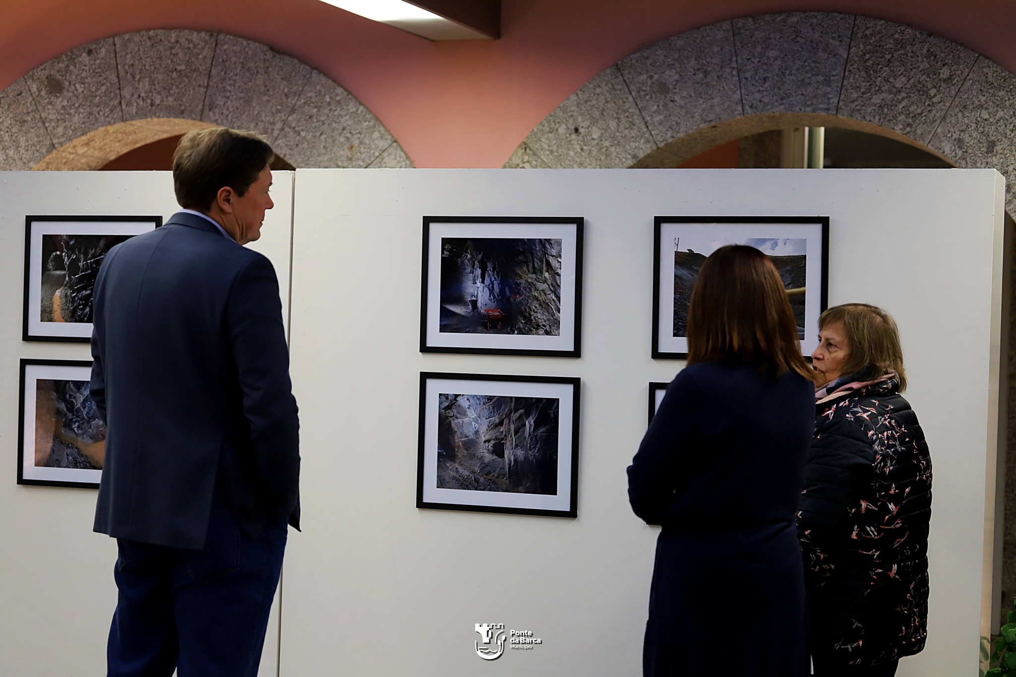 Paços do Concelho de Ponte da Barca acolhem exposição fotográfica de Rosalina Santos