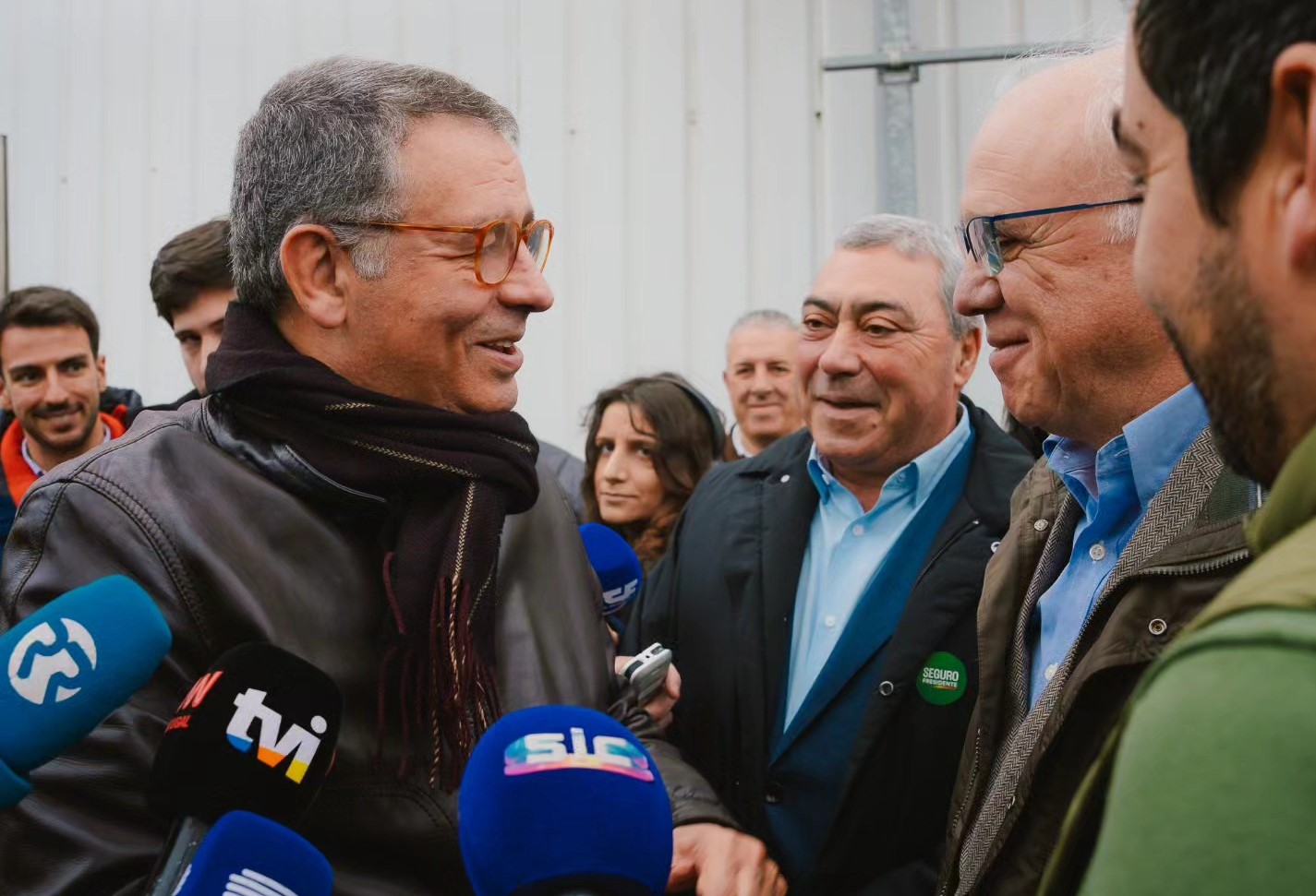 “Todos votos vêm a tempo”. Seguro toma 