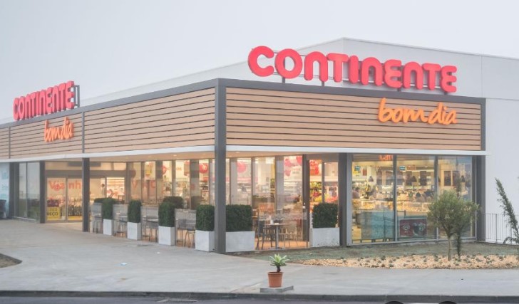 Jovem corta pescoço e pulsos em hipermercado de Valença e está em estado grave