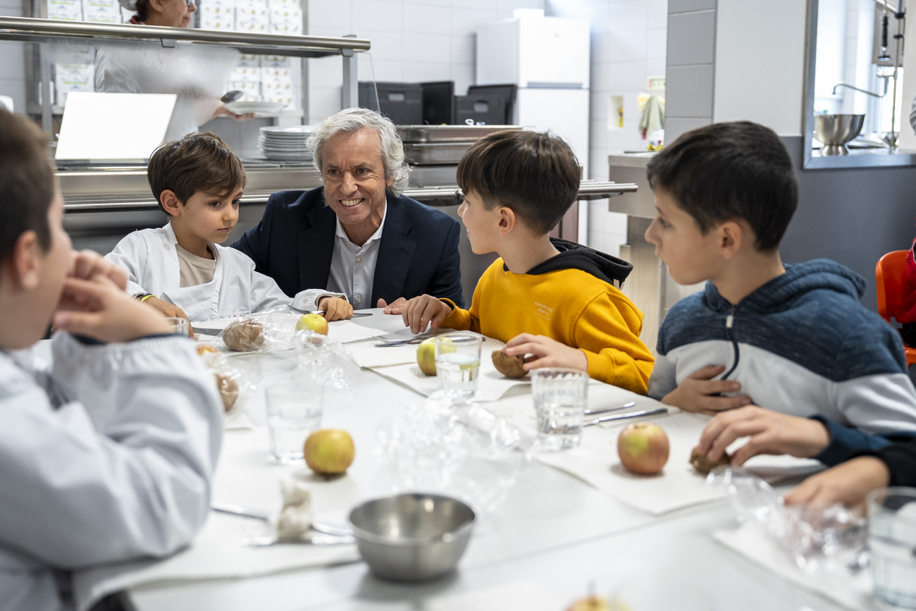Autarca de Famalicão retoma visitas a escolas