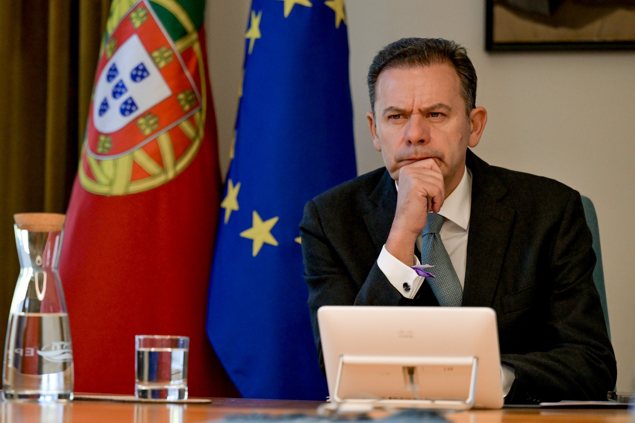 Montenegro vai apresentar queixa contra “ato de desinformação” nas redes sociais