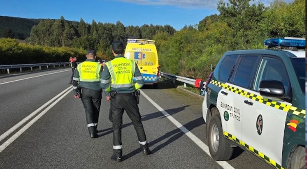 Casal de Paredes de Coura ferido em violento despiste de mota na Galiza