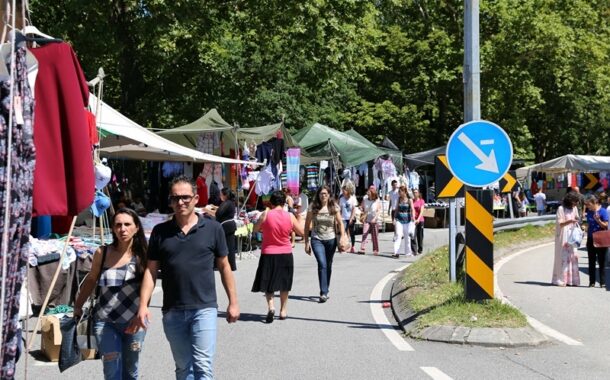 Feira semanal de Braga muda para o estacionamento do Forum