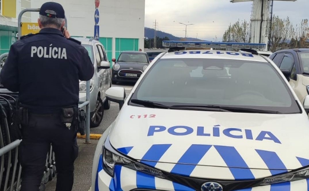 Cerveira. Mulher de 82 anos ferida em despiste