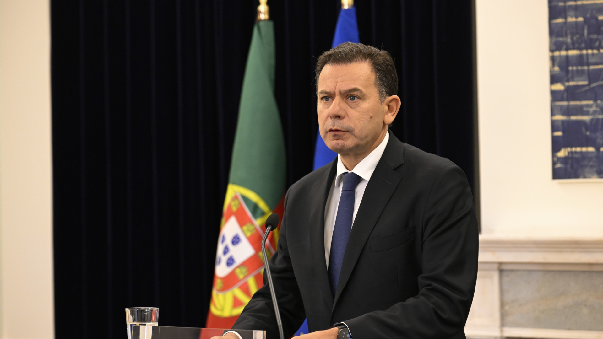 Governo condena “ataques injustificáveis” do Irão e apela “à contenção”