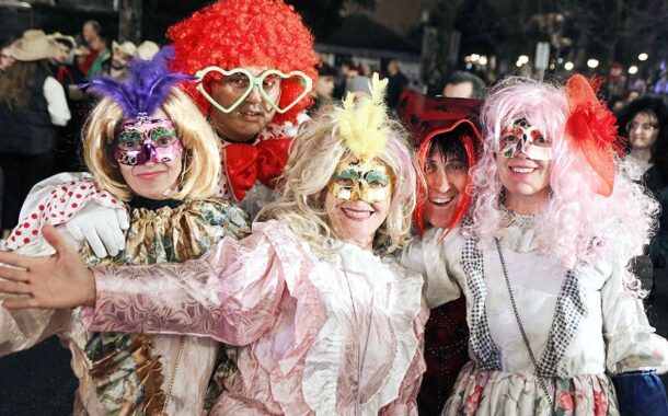 Famalicão assegura autocarros gratuitos e bilhete especial de comboio para noite de Carnaval