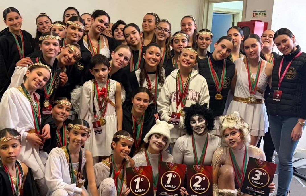 Escola de Viana conquista 24 pódios e garante lugar na final do Dance World Cup
