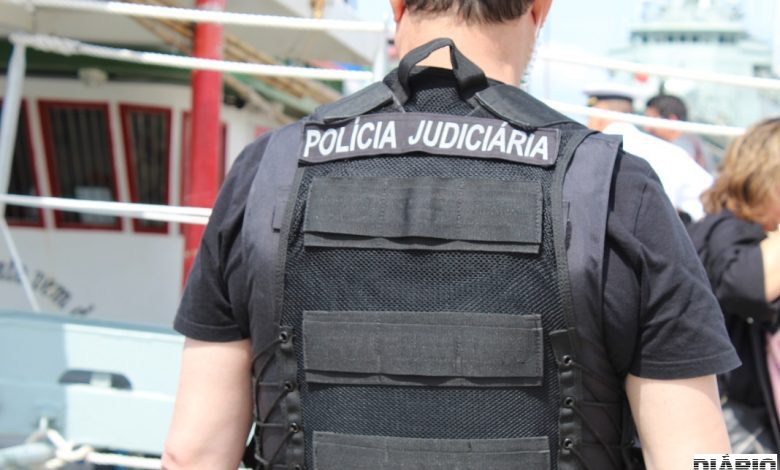 Adolescente no centro de investigação da PJ/Braga que levou a buscas onde foram baleados inspetore