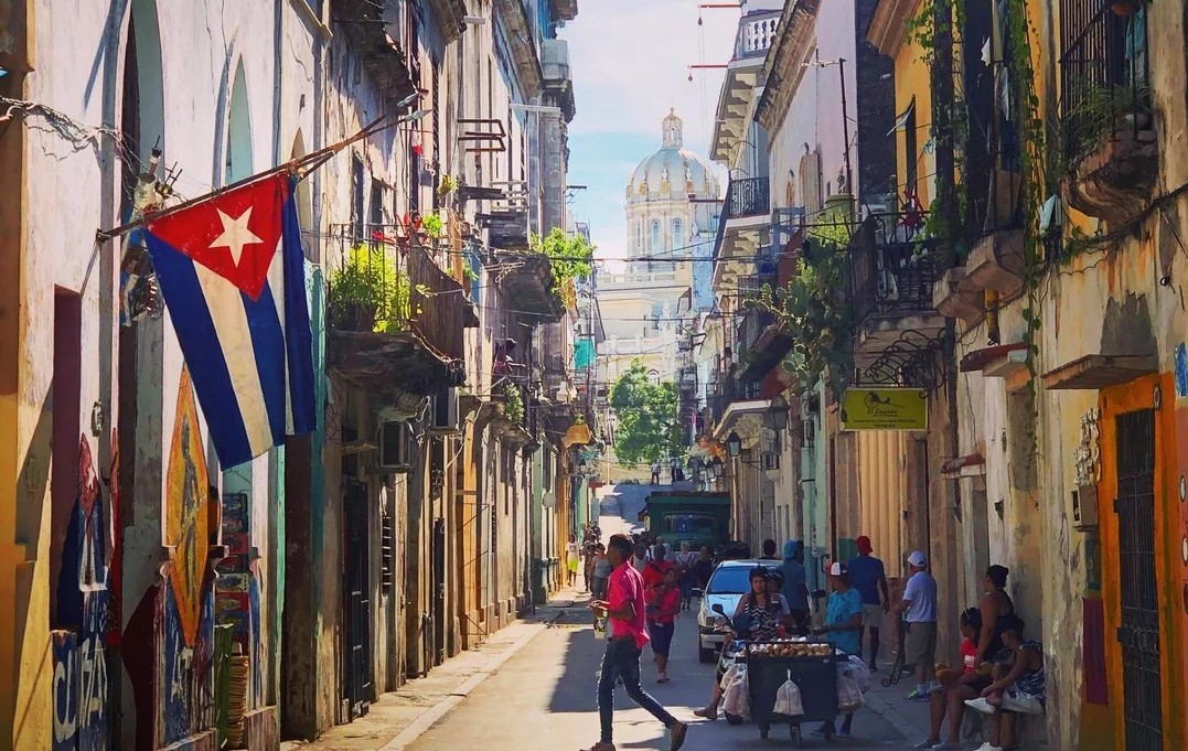 Governo português aconselha adiamento de viagens “não indispensáveis” a Cuba