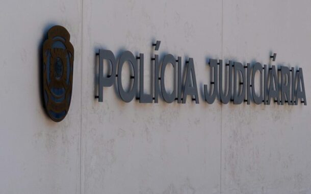 Vizinho abusa de três irmãos menores que ficavam em sua casa para brincar com o filho