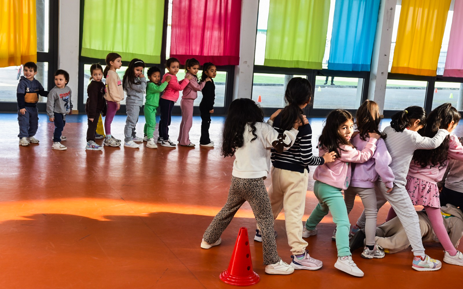 Todos jardins de infância de Valença com educação física