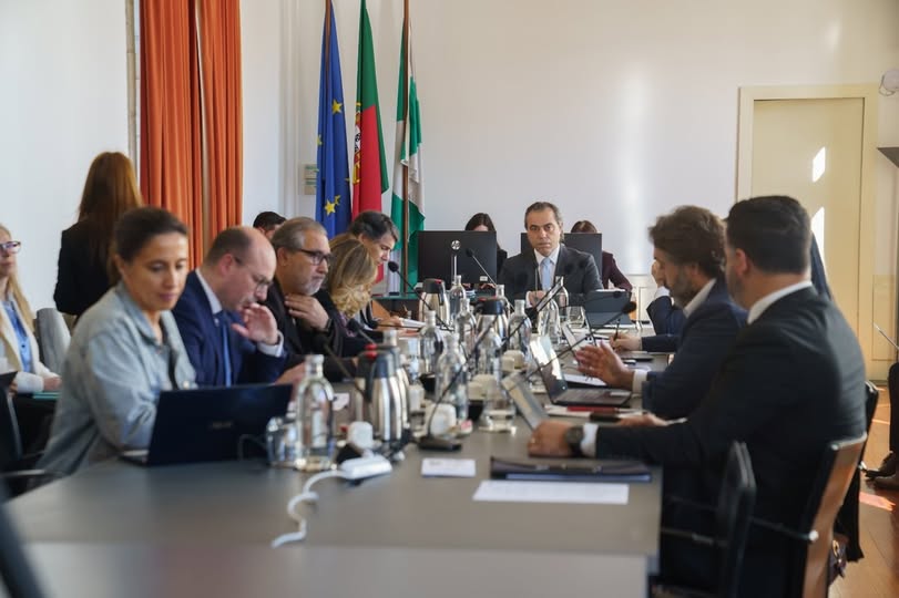 Guimarães avança com primeira fábrica de satélites ópticos em Portugal