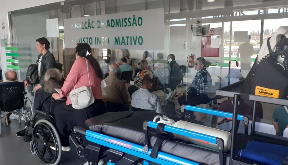 Utentes da Saúde de Braga denunciam redução de cirurgias e convocam concentração junto ao hospital