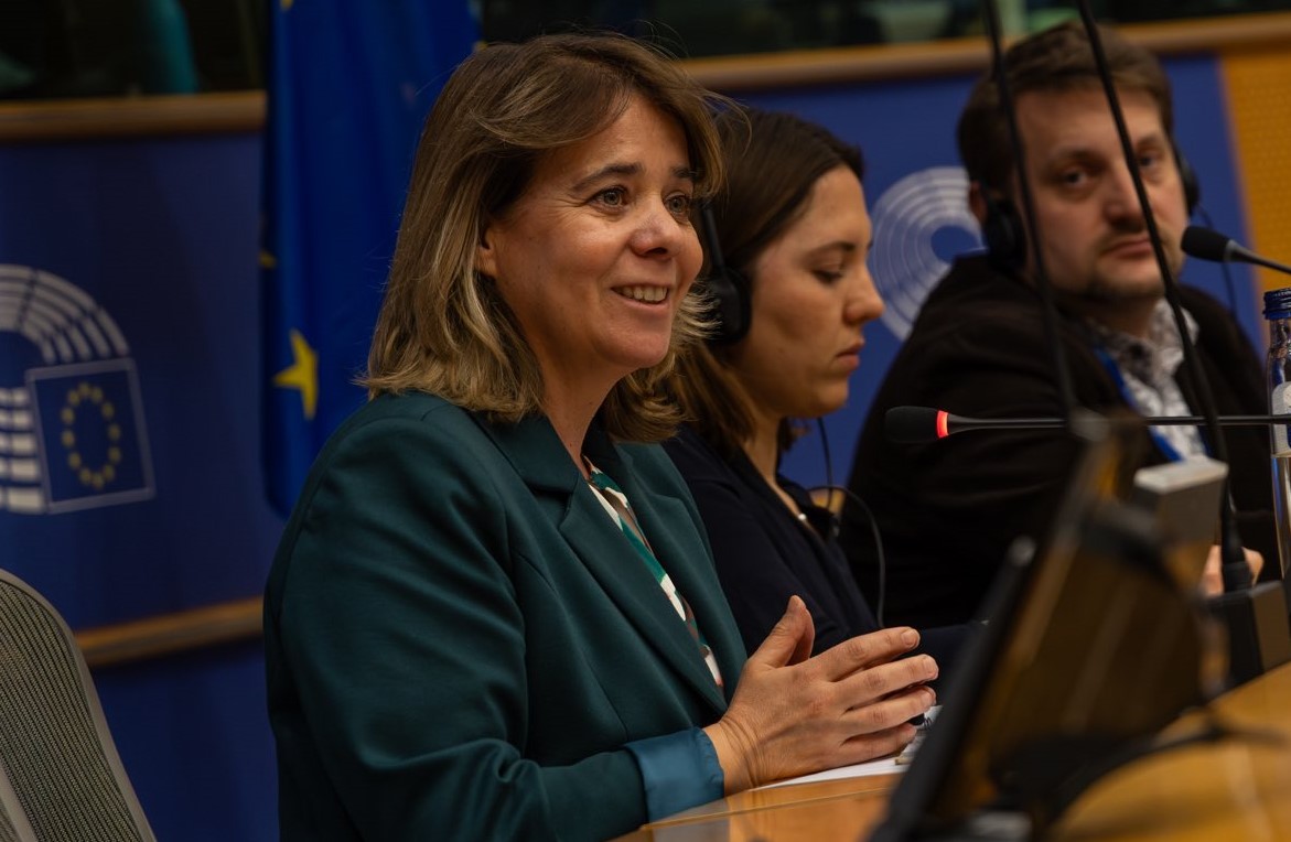 Catarina Martins pede explicações à Comissão Europeia sobre calendário do TGV Porto-Braga-Vigo