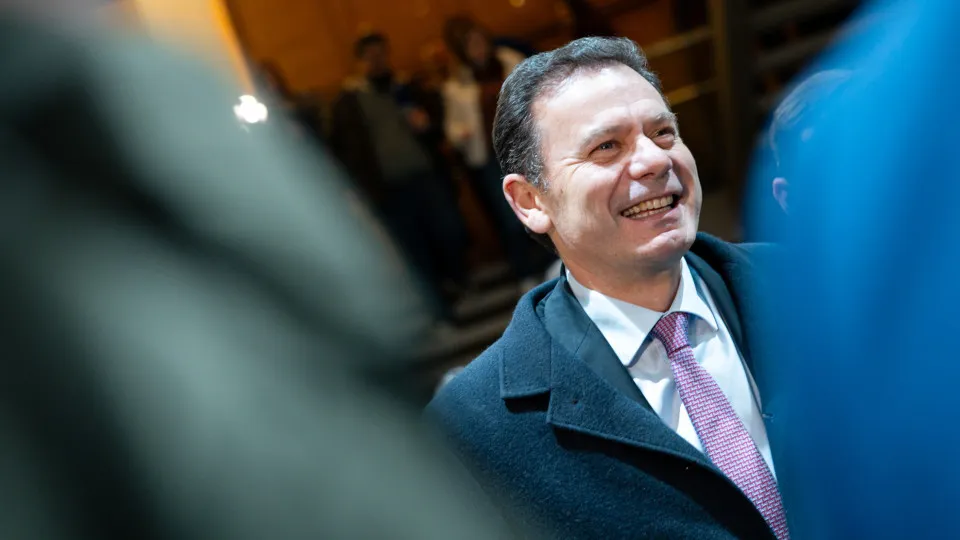 Tribunal Constitucional rejeita recurso de Montenegro sobre clientes da Spinumviva