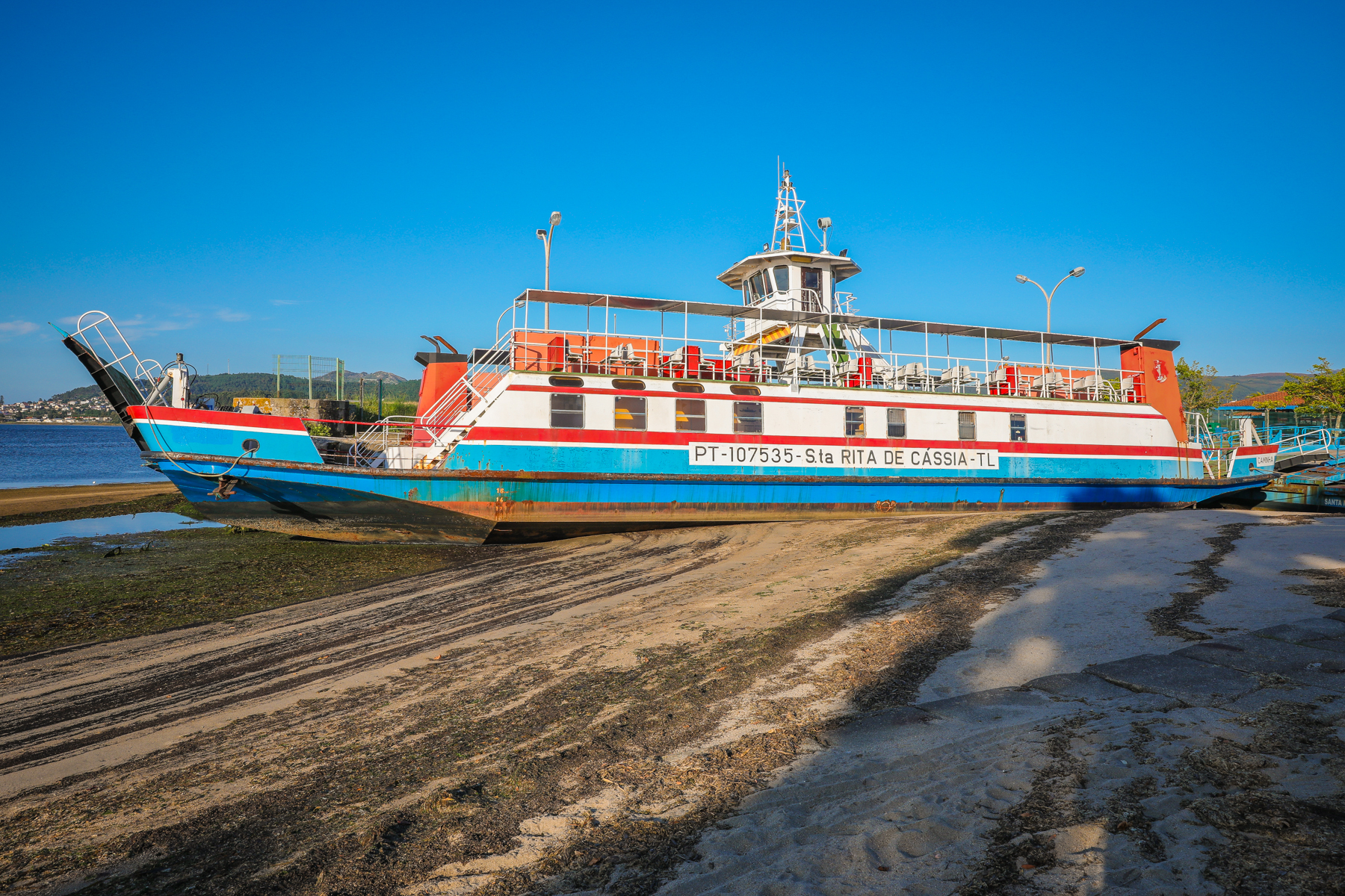 Stª Rita de Cássia desmantelado. Novo ferryboat em Caminha no próximo verão