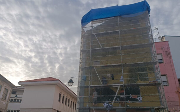 Monção. Mural de 11 metros presta homenagem ao poeta João Verde