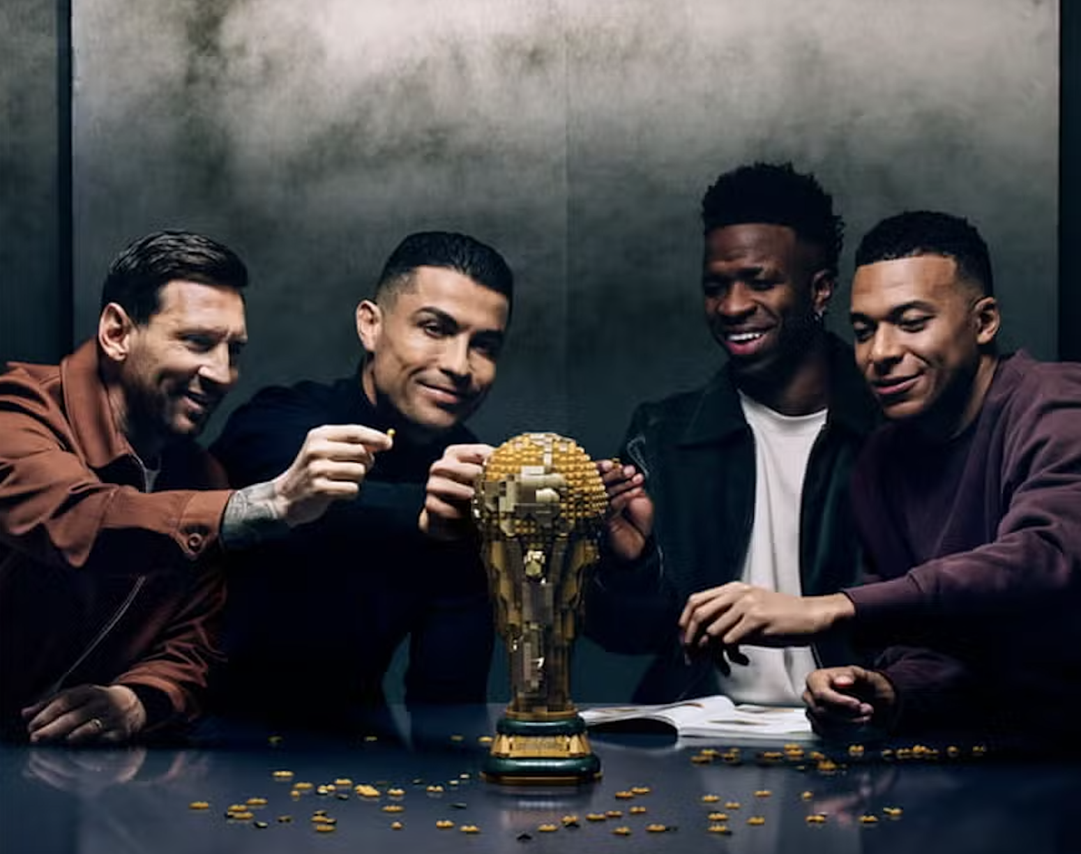 Lego lança coleção dedicada a Ronaldo, Messi, Mbappé e Vini Jr. para o Mundial