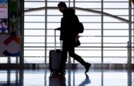 Passageiros sem direito a indemnização em cancelamento de voo por falta de combustível, avisa Bruxelas