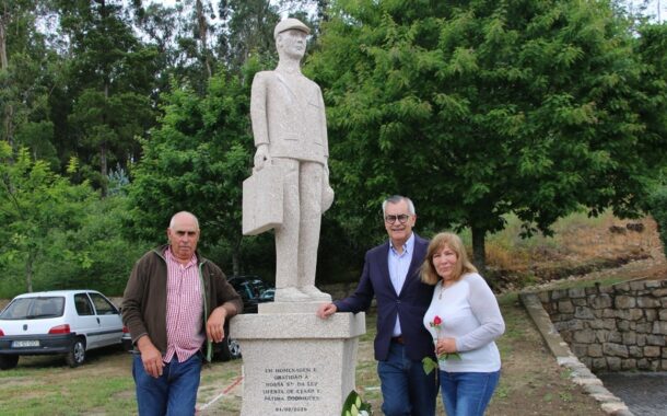 Arcos de Valdevez. Casal emigrante oferece estátua em homenagem aos que partiram em busca de vida melhor