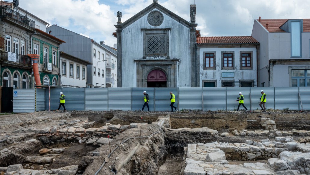 Viana do Castelo garante preservação dos vestígios do Convento de São Bento durante obra do novo mercado