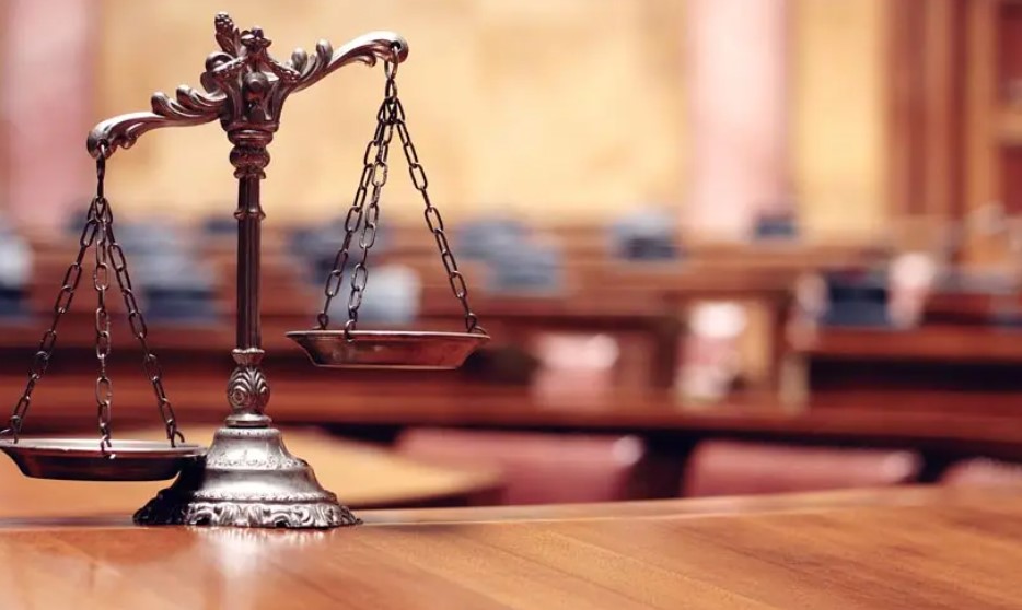 Funcionária processa têxtil de Guimarães e reclama 161 mil euros por alegados salários em falta