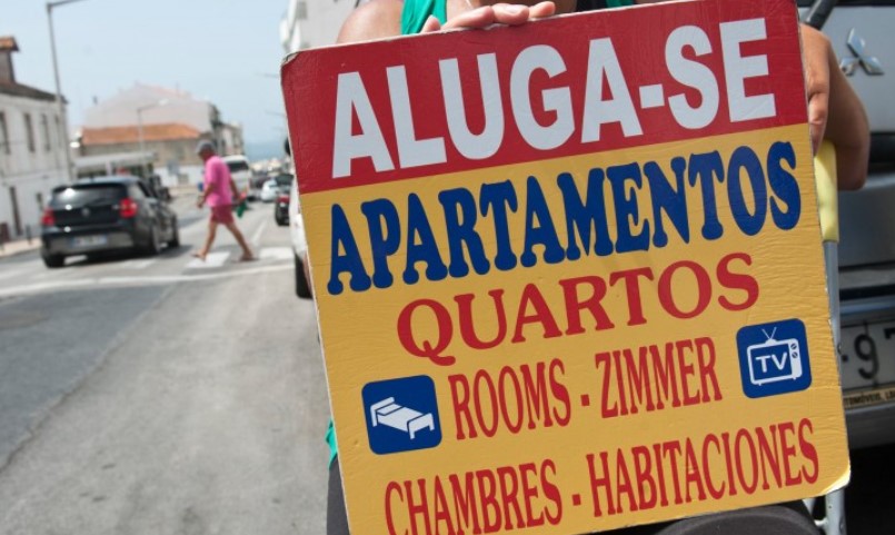 PJ detém suspeito de burlas com anúncios no Facebook para casas de férias no Gerês