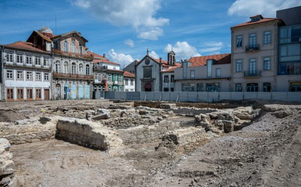 ‘E agora o que fazemos?’.  Bloco promove debate público sobre achados arqueológicos em Viana