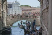 Veneza quer travar turistas de um dia com aumento de 900% na taxa de entrada