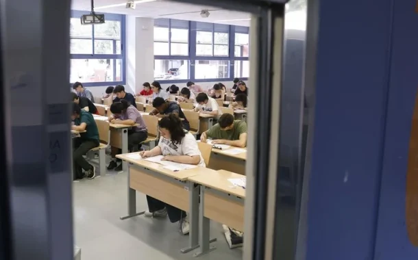 Fenprof critica Governo por “caos” nos exames