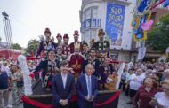 Marcelo Rebelo de Sousa assiste ao Cortejo Sanjoanino em Braga ao lado do presidente da Câmara (c/ fotos)